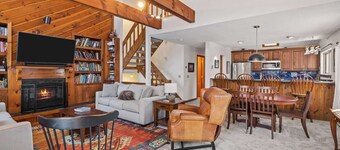 Serene 3-BR Lakeside Retreat 8-min to Okemo