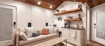 Cypress Lounge - 1BR/1BA - Guest House