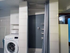 Apartamento, balcón | Baño | Bidé