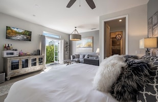 1 habitación, decoración personalizada y muebles diferentes 