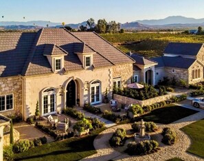Exterior - Domaine Chardonnay (Temecula)