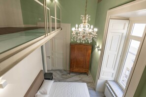 1 soverom, skrivebord og wi-fi