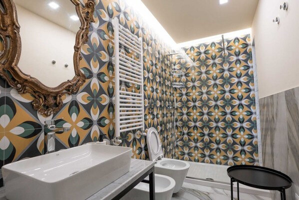 Regadera y bidet 