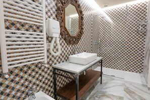 Regadera y bidet 
