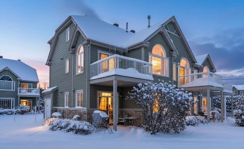 Piscine Creusé | Condo Spacieux  | Horizons
