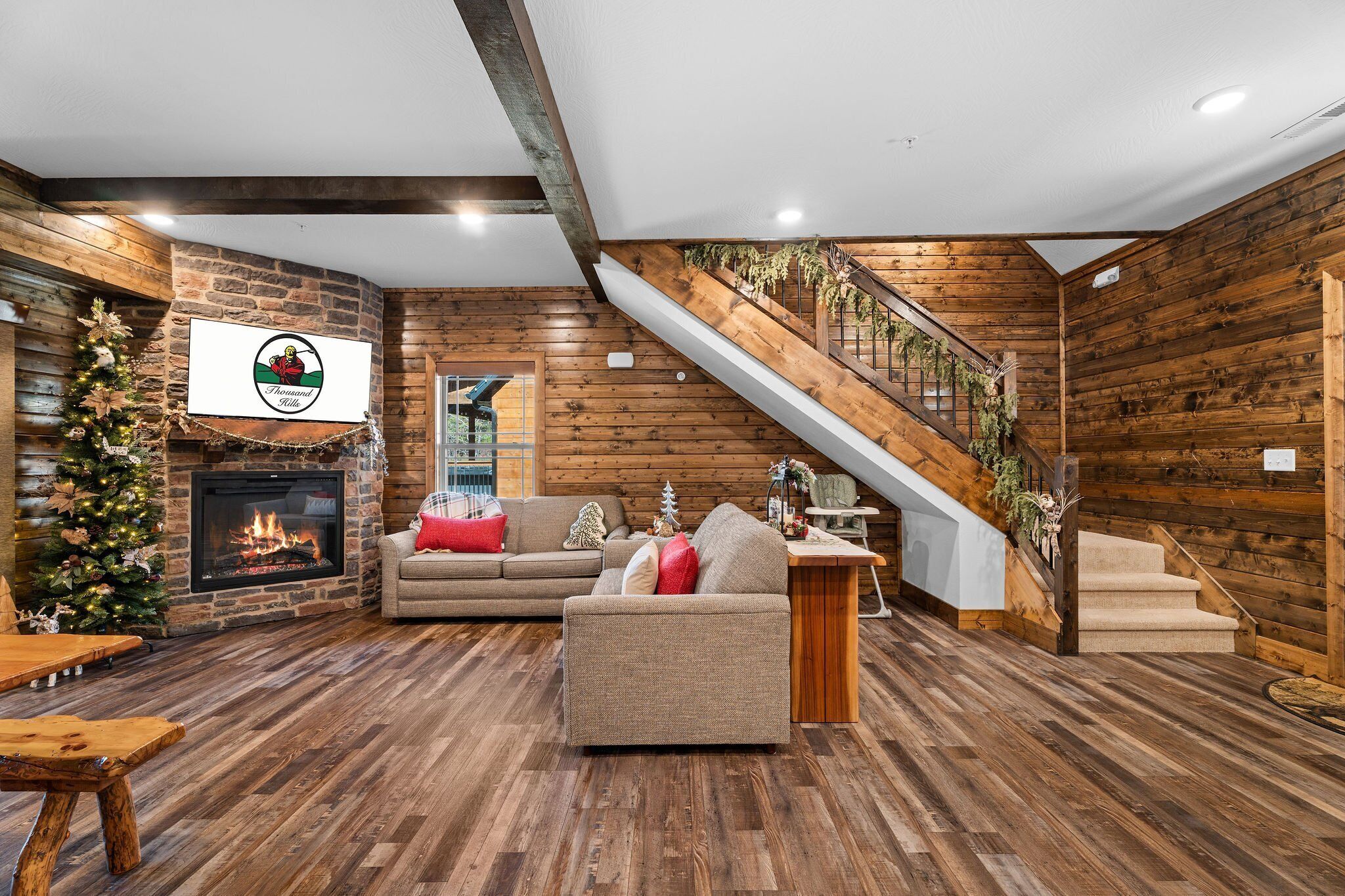 Resort Cabin Near Branson Attractions & Thunder Ridge - Ridgedale, MO