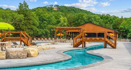Resort Cabin Near Branson Attractions & Thunder Ridge