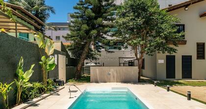 Casa alto padrão com piscina 15 pessoas