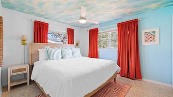 4 bedrooms, desk, iron/ironing board, travel cot