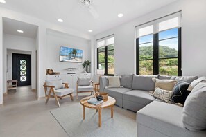 TV, offices - Sophisticated Modern Home w/ Ocean Views, Gorgeous Master Suites & Private Jacuzzi (Las Catalinas)