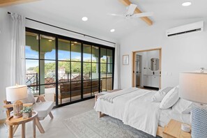 3 bedrooms, desk, WiFi, bed sheets