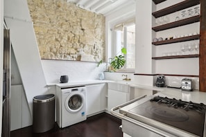 Refrigerador, horno, placa de cocina, lavavajillas
