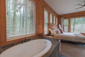 5 chambres, fer et planche à repasser, Wi-Fi, draps fournis