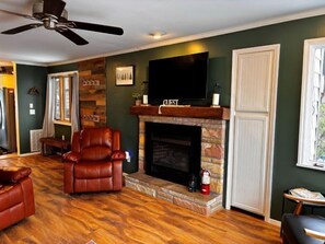 Smart TV, chimenea
