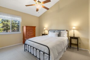 3 Schlafzimmer, Bügeleisen/Bügelbrett, kostenloses WLAN, Bettwäsche