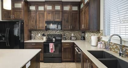 Downtown Moab | Entrada | Pool Hot Tub | Near Arches