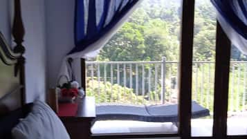 5 bedrooms