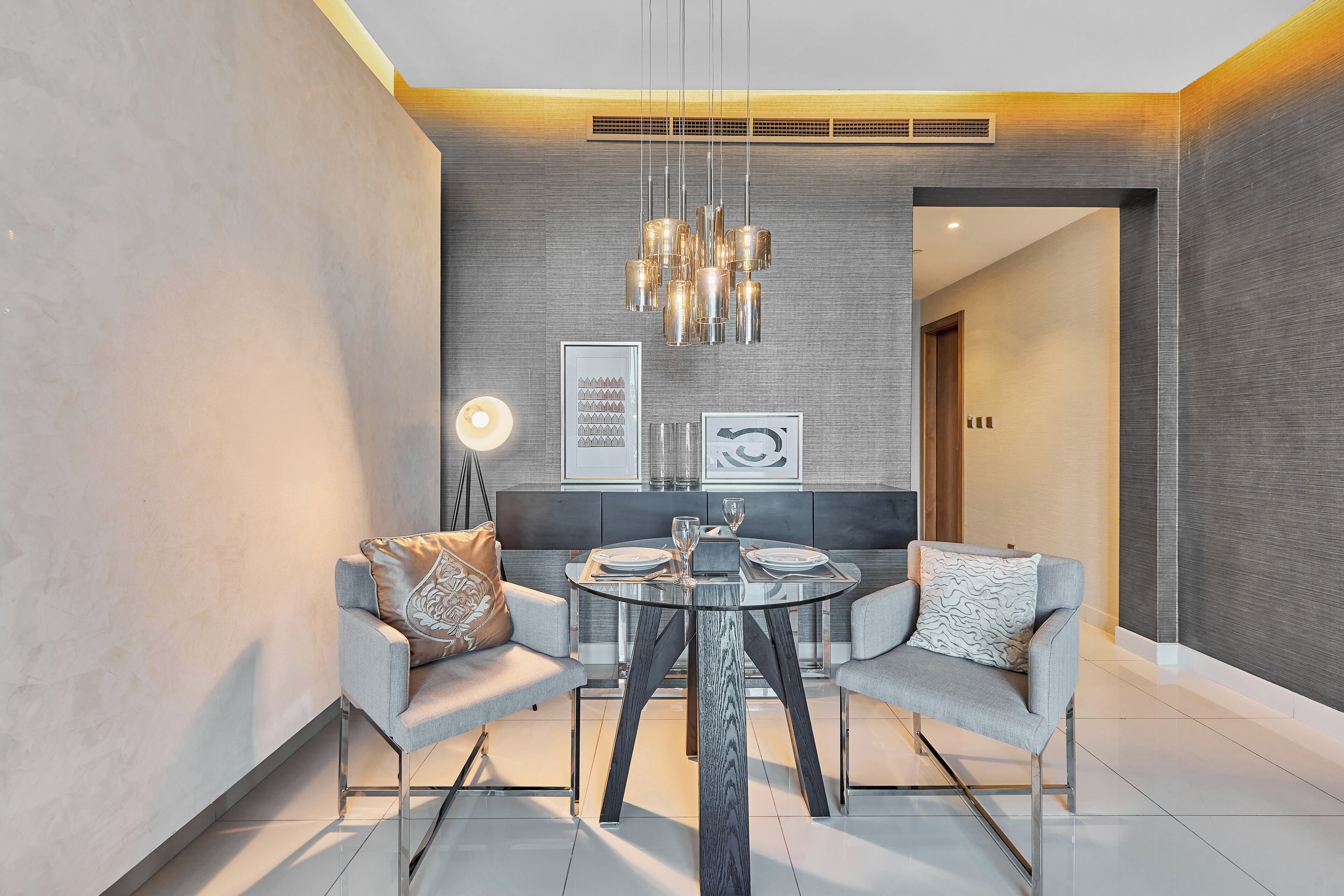 Premium Apartment, 1 Bedroom | Dining room