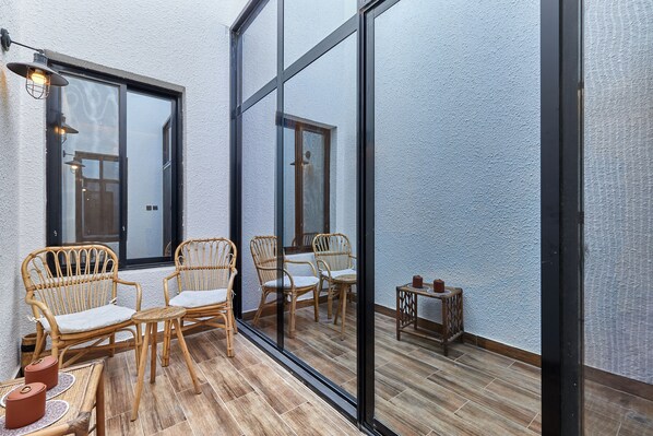 Premium Apartment, 3 Bedrooms | Balcony