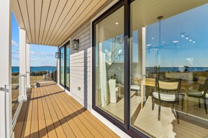 Outdoor dining - Oceanfront Pocasset Home: Beach, Hot Tub & Fire Pit (Bourne)