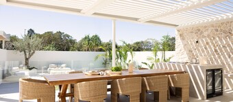 Luxury Beach House with Pool – Solace SWR