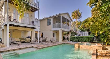 Holmes Beach Family Home: Private Pool & 3 Decks!