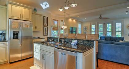 Holmes Beach Family Home: Private Pool & 3 Decks!