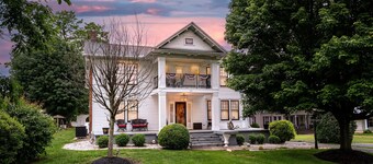 Discount avail! Hot tub, firepit, grill & game room—patio fun!