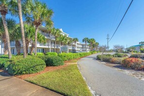 Exterior - Oar-asis • Heated Pool • Beach View (Destin)