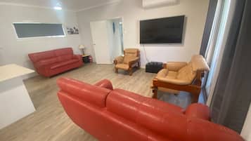 Smart TV, DVD player