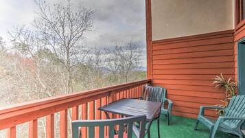 Apartment (2 Bedrooms) | Front of property
