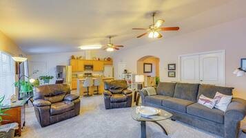 House (3 Bedrooms) | Interior
