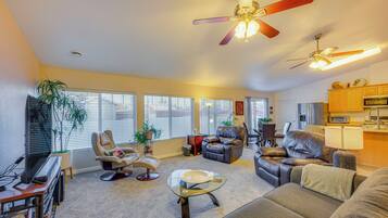 House (3 Bedrooms) | Interior