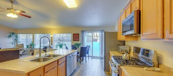 ~ 3 Mi to Ski & Hiking Trails: Soldotna Home