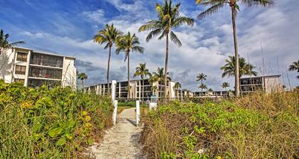 Sanibel Island Studio: Pool Access, Walk to Beach