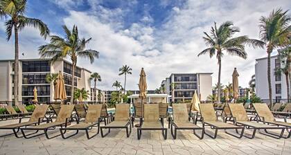 Sanibel Island Studio: Pool Access, Walk to Beach