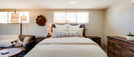 Apartment (0 Bedroom) | Interior