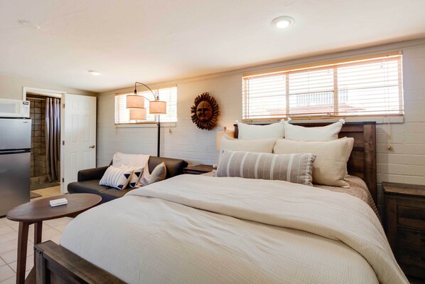 Apartment (0 Bedroom) | Interior