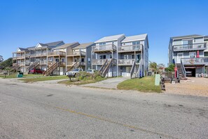 Apartment (2 Bedrooms) | Interior - Walk to Beach: Duplex in North Topsail Beach! (Sneads Ferry)