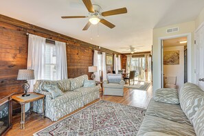 Apartment (2 Bedrooms) | Interior - Walk to Beach: Duplex in North Topsail Beach! (Sneads Ferry)