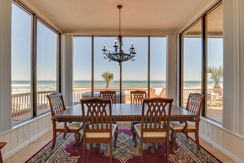 Oceanfront Escape on Wilbur Beach!