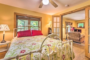 Interior - Rustic-yet-cozy Cabin w/ Patio, 12 Mi to Asheville (Arden)