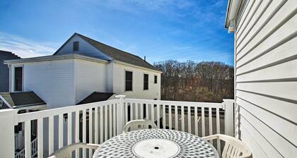 Old Orchard Beach Apt - Walk to Beach & Pier!