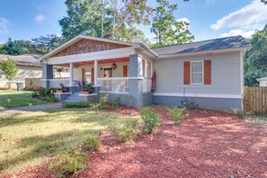 House (3 Bedrooms) | Front of property