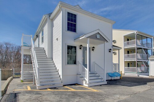 Apt in Old Orchard Beach - Walk to Bay + Pier