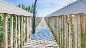 Unclassified image, 3 of 32, button - Oceanfront Condo w/ Pool Access in Surfside Beach! (Surfside Beach)