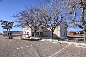 Interior - Kingman Apartment < 2 Miles to Route 66 Sign! (Kingman)