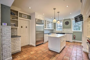 House (Multiple Bedrooms) | Interior