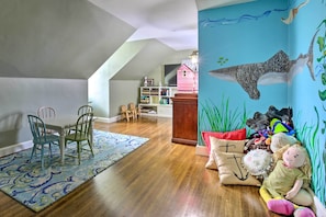 House (Multiple Bedrooms) | Interior