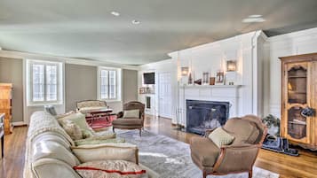 House (Multiple Bedrooms) | Interior